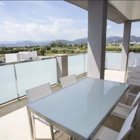Playa Hotel apartamentowy 3*
